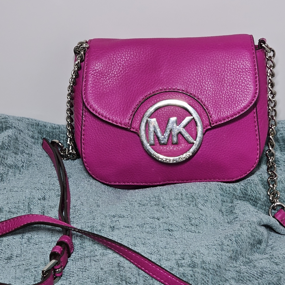 EUC Michael Kors  Leather Crossbody Bag